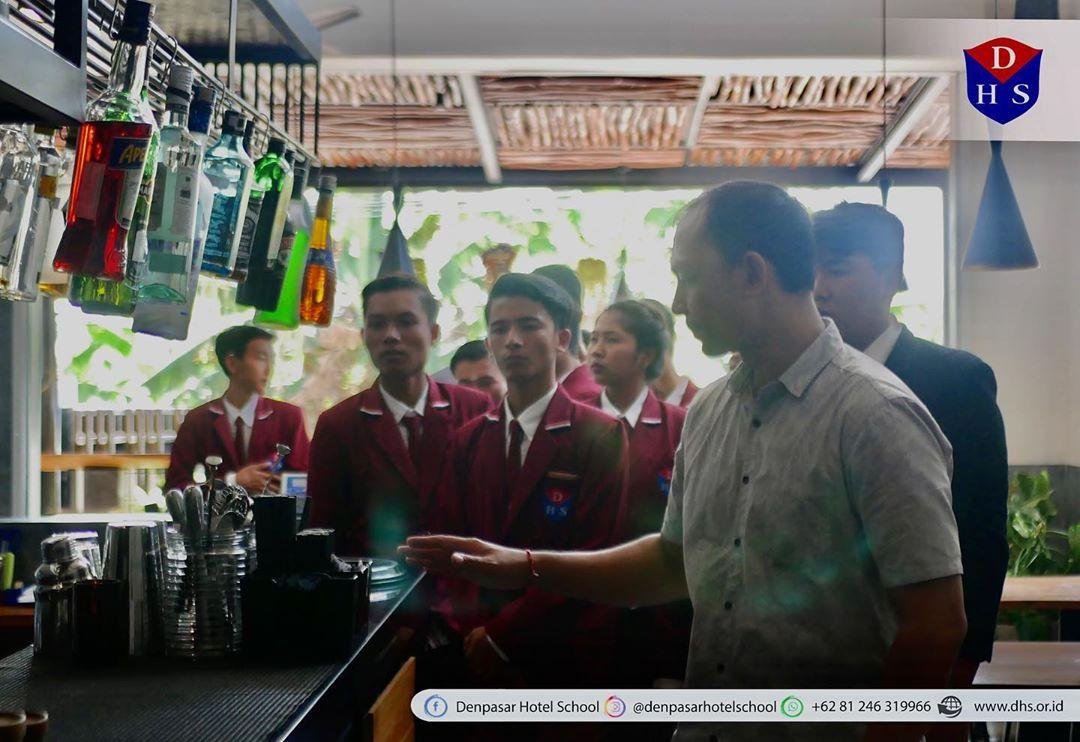 Praktik Bartending & Mixology